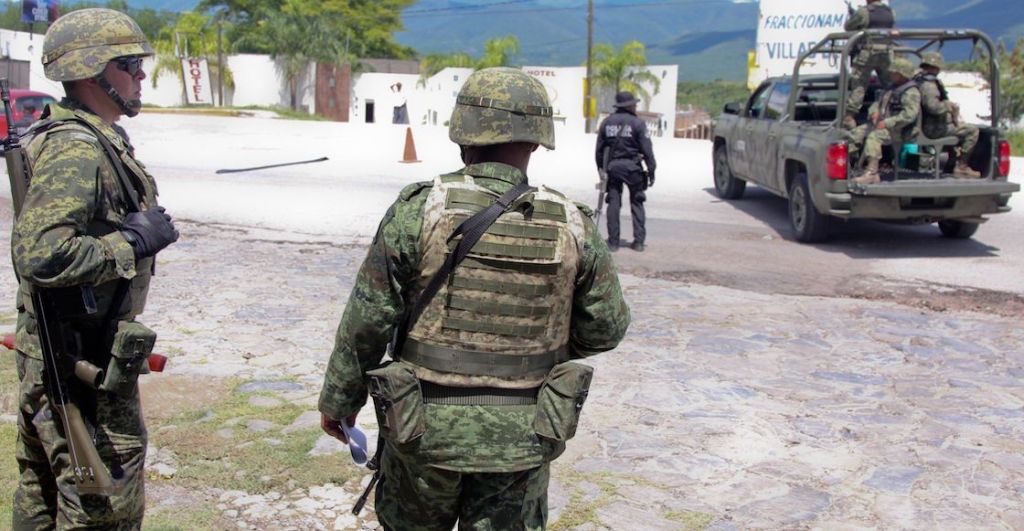 militares-denuncia-fgr-ayotzinapa