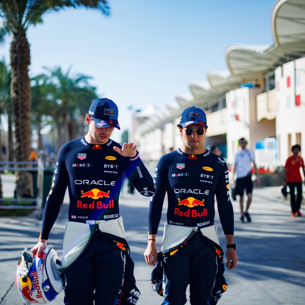 Max Verstappen y Checo Pérez, pretemporada Bahréin 2024