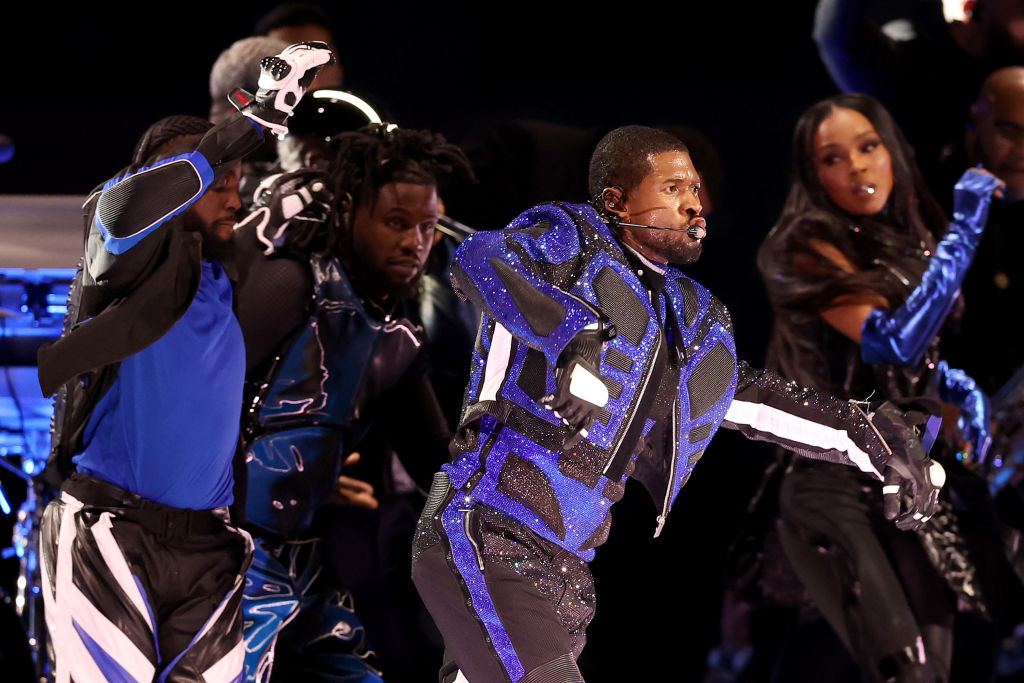 Así estuvo el show de Usher en el medio tiempo del Super Bowl LVIII
